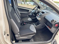 Peugeot 107 1.0-12v xr 41-nzb-2 - afbeelding 11 van  13
