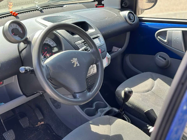 Peugeot 107 1.0-12v xr 68pk 2006, 1-svr-93 - afbeelding 4 van  29