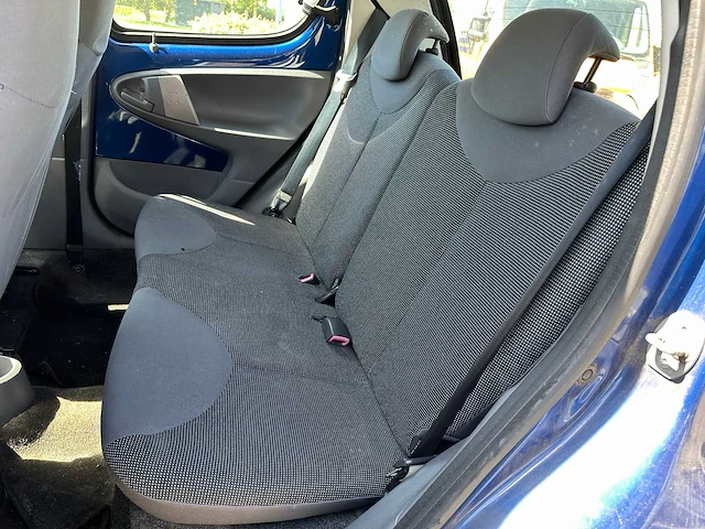 Peugeot 107 1.0-12v xr 68pk 2006, 1-svr-93 - afbeelding 14 van  29