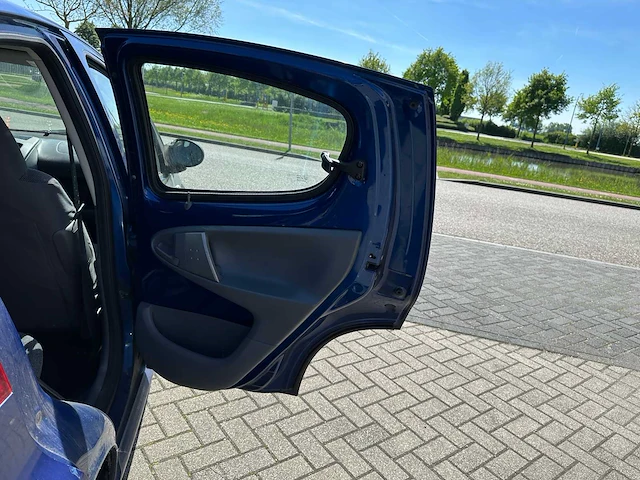 Peugeot 107 1.0-12v xr 68pk 2006, 1-svr-93 - afbeelding 16 van  29