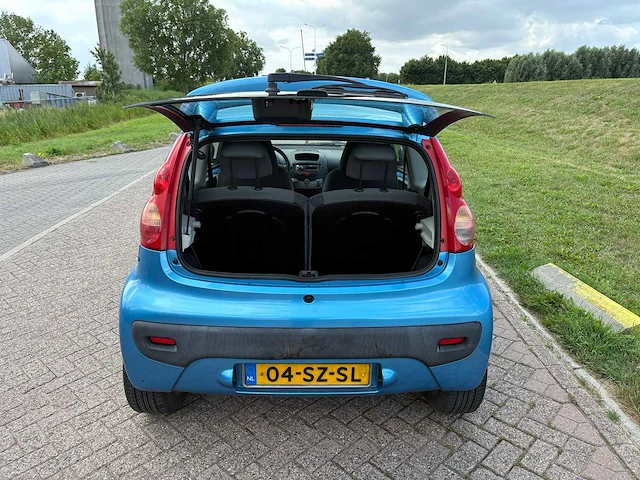 Peugeot 107 1.0-12v xs , 04-sz-sl - afbeelding 13 van  22