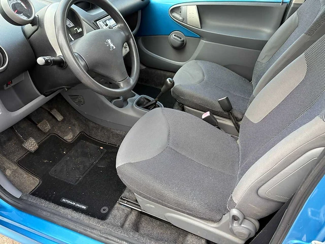 Peugeot 107 1.0-12v xs , 04-sz-sl - afbeelding 18 van  22