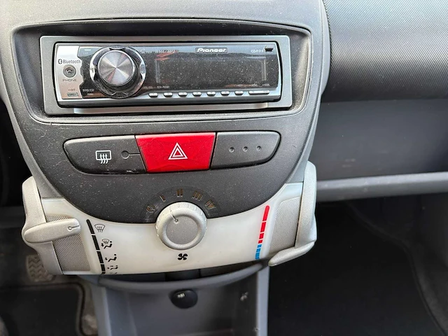 Peugeot 107 1.0-12v xs , 04-sz-sl - afbeelding 3 van  22