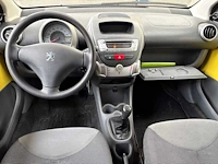 Peugeot 107 1.0-12v xs , 06-zn-bz - afbeelding 13 van  17