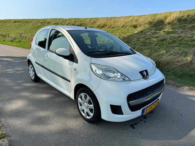 Peugeot 107 1.0-12v xs 5-deurs s-067-gh - afbeelding 10 van  16