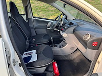 Peugeot 107 1.0-12v xs 5-deurs s-067-gh - afbeelding 13 van  16