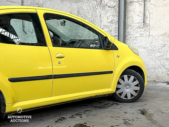 Peugeot 107 1.0-12v xs 68pk 2006 (origineel-nl), 86-tn-nb - afbeelding 13 van  49