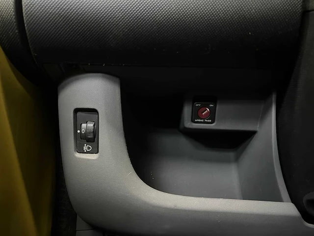 Peugeot 107 1.0-12v xs 68pk 2006 (origineel-nl), 86-tn-nb - afbeelding 36 van  49