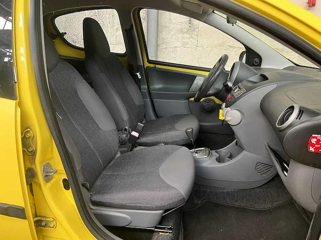 Peugeot 107 1.0-12v xs 68pk 2006 (origineel-nl), 86-tn-nb - afbeelding 42 van  49