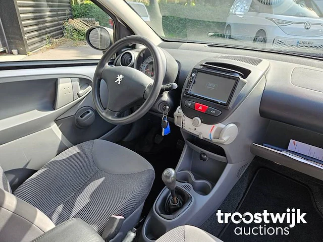 Peugeot 107 1.0-12v xs 91-tl-vn - afbeelding 10 van  21