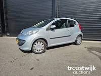Peugeot 107 1.0-12v xs 91-tl-vn - afbeelding 15 van  21