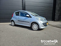 Peugeot 107 1.0-12v xs 91-tl-vn - afbeelding 16 van  21