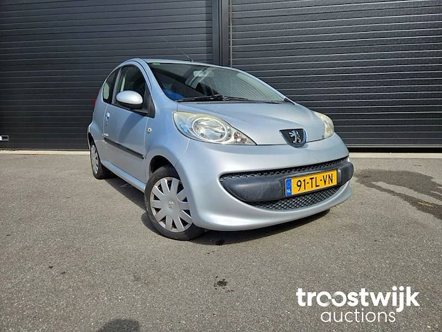 Peugeot 107 1.0-12v xs 91-tl-vn - afbeelding 17 van  21