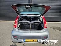 Peugeot 107 1.0-12v xs 91-tl-vn - afbeelding 20 van  21