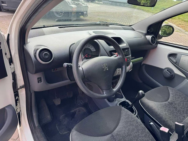 Peugeot 107 1.0-12v xs airco 44-hpf-3 - afbeelding 10 van  16