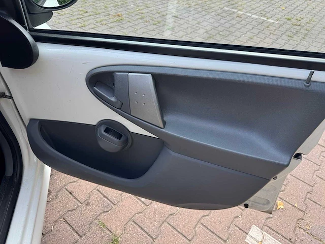 Peugeot 107 1.0-12v xs airco 44-hpf-3 - afbeelding 7 van  16