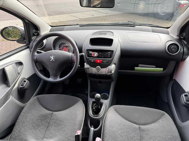 Peugeot 107 1.0-12v xs airco 44-hpf-3 - afbeelding 9 van  16