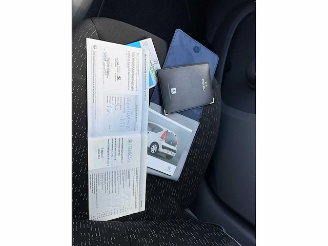 Peugeot 107 1.0-12v xs airco 5-deurs 10-srf-9 - afbeelding 11 van  14