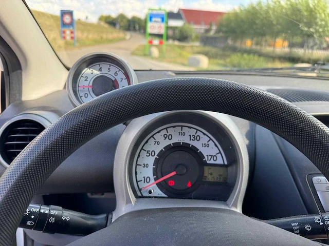 Peugeot 107 1.0-12v xs airco 5-deurs 10-srf-9 - afbeelding 4 van  14