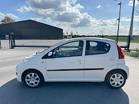 Peugeot 107 1.0-12v xs airco 5-deurs 10-srf-9 - afbeelding 10 van  14