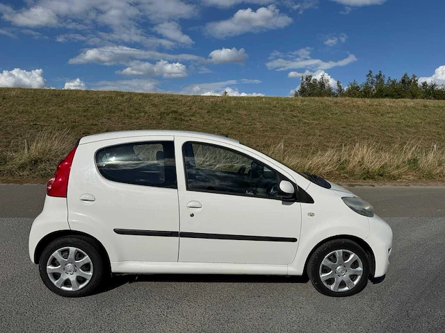 Peugeot 107 1.0-12v xs airco 5-deurs 10-srf-9 - afbeelding 11 van  14