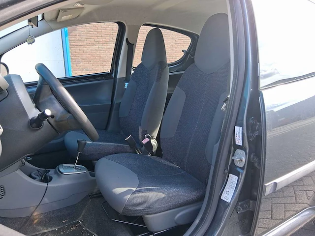 Peugeot 107 1.0-12v xs car 2008 | 78-hdk-9 - afbeelding 2 van  28