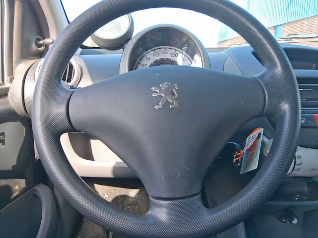 Peugeot 107 1.0-12v xs car 2008 | 78-hdk-9 - afbeelding 8 van  28