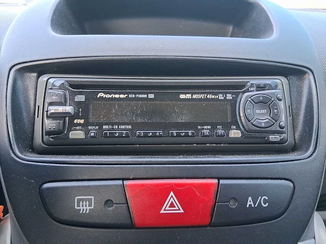 Peugeot 107 1.0-12v xs car 2008 | 78-hdk-9 - afbeelding 11 van  28