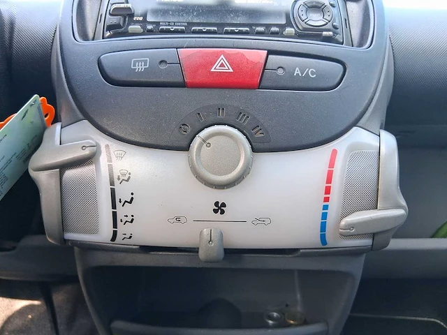 Peugeot 107 1.0-12v xs car 2008 | 78-hdk-9 - afbeelding 13 van  28