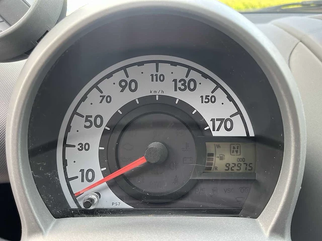 Peugeot 107 1.0-12v xs car 2009 | 50-hzt-1 - afbeelding 4 van  21