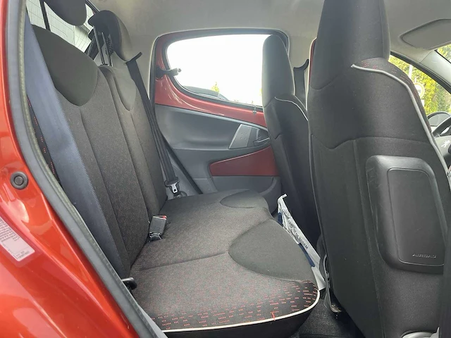 Peugeot 107 1.0-12v xs car 2009 | 50-hzt-1 - afbeelding 10 van  21