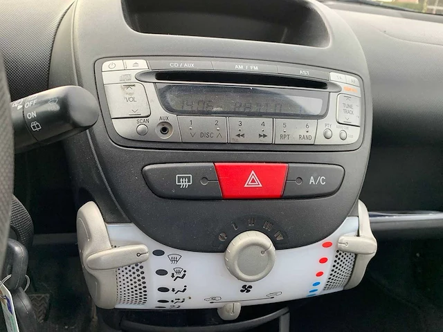 Peugeot 107 1.0 access accent, 33-tvs-8 - afbeelding 4 van  15