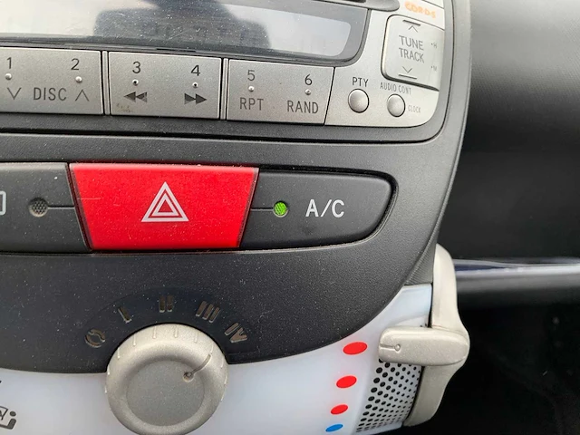 Peugeot 107 1.0 access accent, 33-tvs-8 - afbeelding 5 van  15