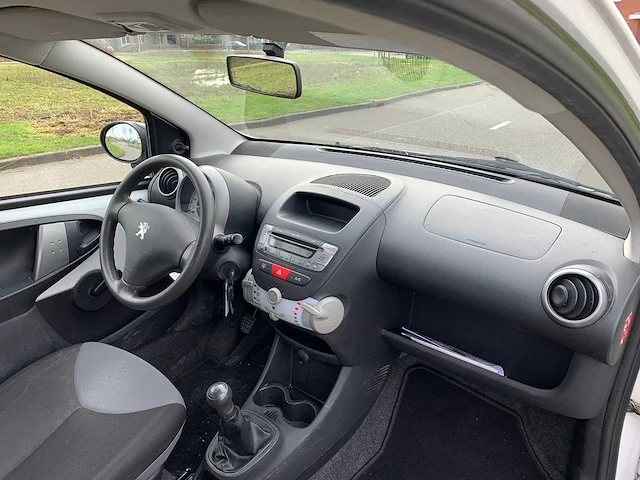 Peugeot 107 1.0 access accent, 33-tvs-8 - afbeelding 15 van  15