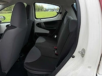 Peugeot 107 1.0 access accent , 55-xbz-9 - afbeelding 11 van  14
