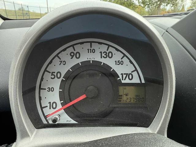 Peugeot 107 1.0 access accent , 55-xbz-9 - afbeelding 13 van  14