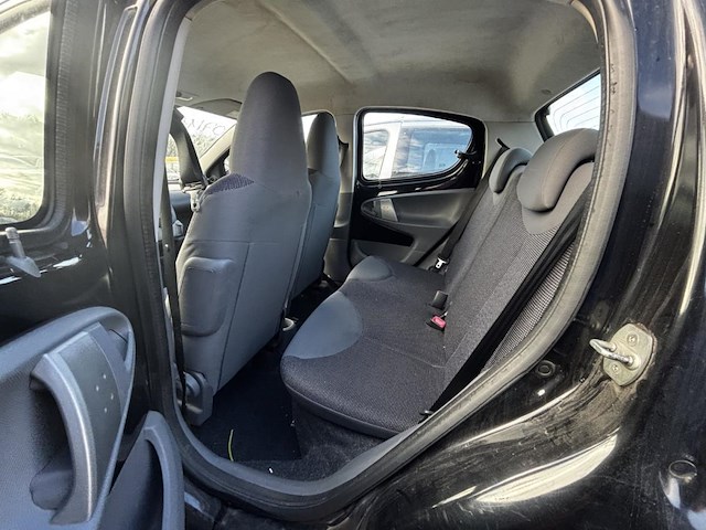 Peugeot 107 1.0i 12v trendy,2008 - afbeelding 9 van  27