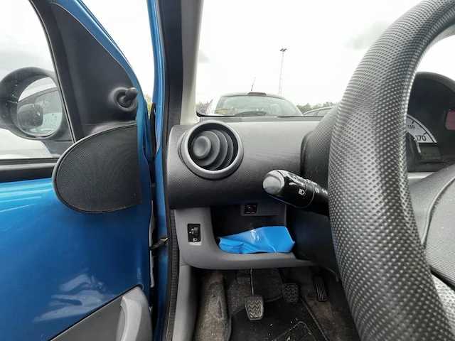 Peugeot 107 1.0i 12v urban 68, 2007 - afbeelding 4 van  21