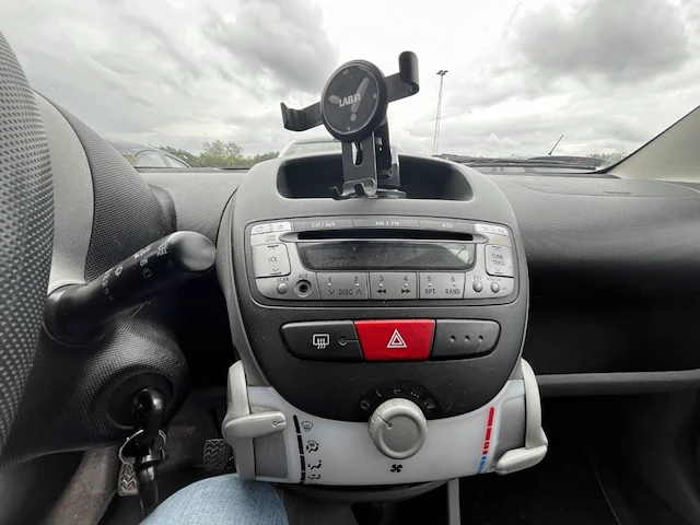 Peugeot 107 1.0i 12v urban 68, 2007 - afbeelding 20 van  21