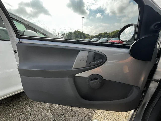 Peugeot 107,2010 - afbeelding 6 van  31