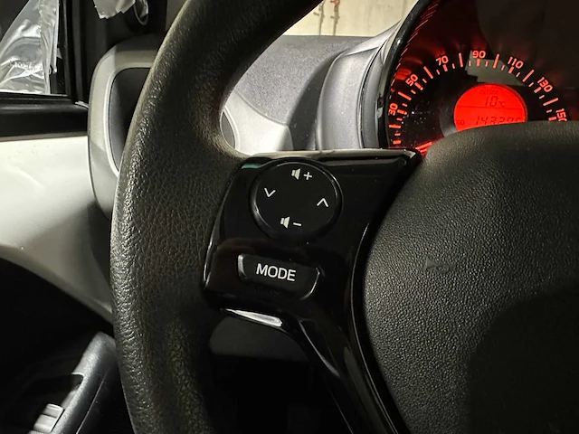 Peugeot 108 1.0 e-vti active 69pk 2017, nj-386-l - afbeelding 15 van  41