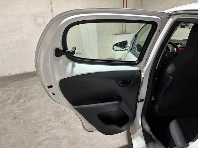 Peugeot 108 1.0 e-vti active 69pk 2017, nj-386-l - afbeelding 22 van  41