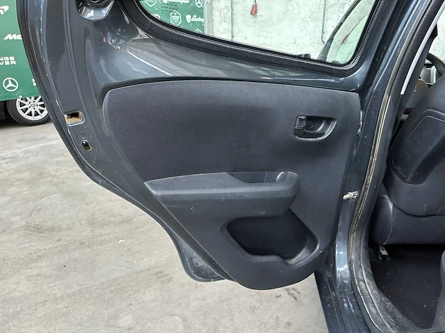 Peugeot 108 1.0 e-vti active 69pk 2018, sl-329-l - afbeelding 24 van  37