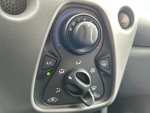 Peugeot 108 1.0 e-vti active | zd-795-v - afbeelding 17 van  24
