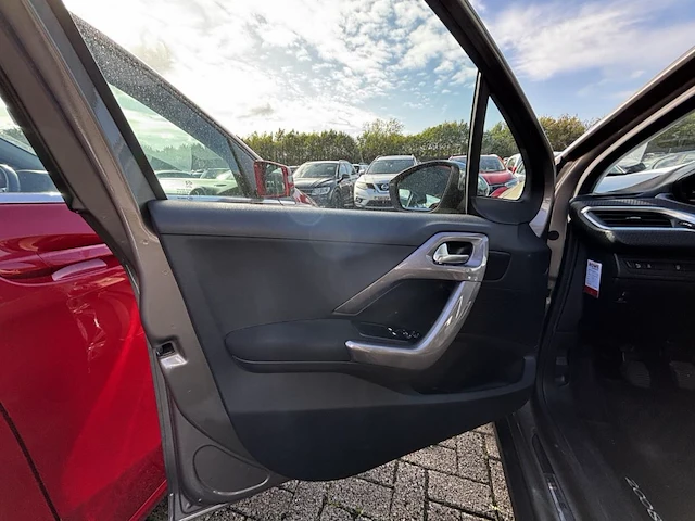 Peugeot 2008 1 2i puretech style,2015 - afbeelding 21 van  24