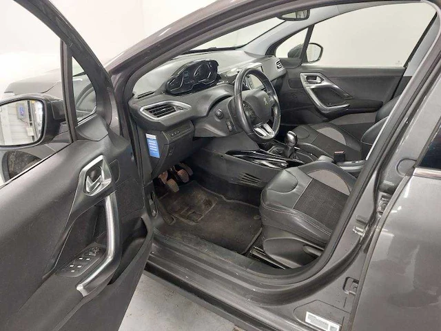 Peugeot 2008 1.2 pt bl executive , ; kz-484-b - afbeelding 10 van  22
