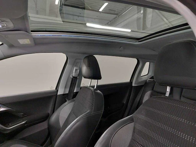 Peugeot 2008 1.2 pt bl executive , ; kz-484-b - afbeelding 17 van  22