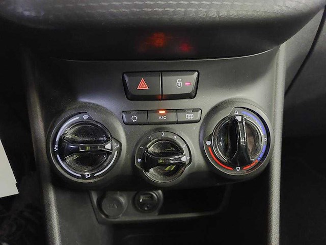 Peugeot 2008 1.2 puret. blue lion , ; pj-381-d - afbeelding 4 van  19