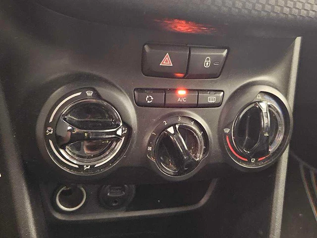 Peugeot 2008 1.2 puret. urban c , ; hj-181-n - afbeelding 4 van  18