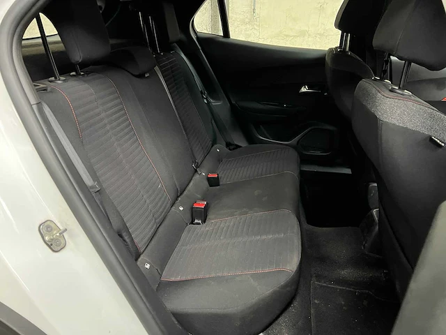 Peugeot 2008 1.2 puretech active 101pk 2022, n-304-tx - afbeelding 31 van  40